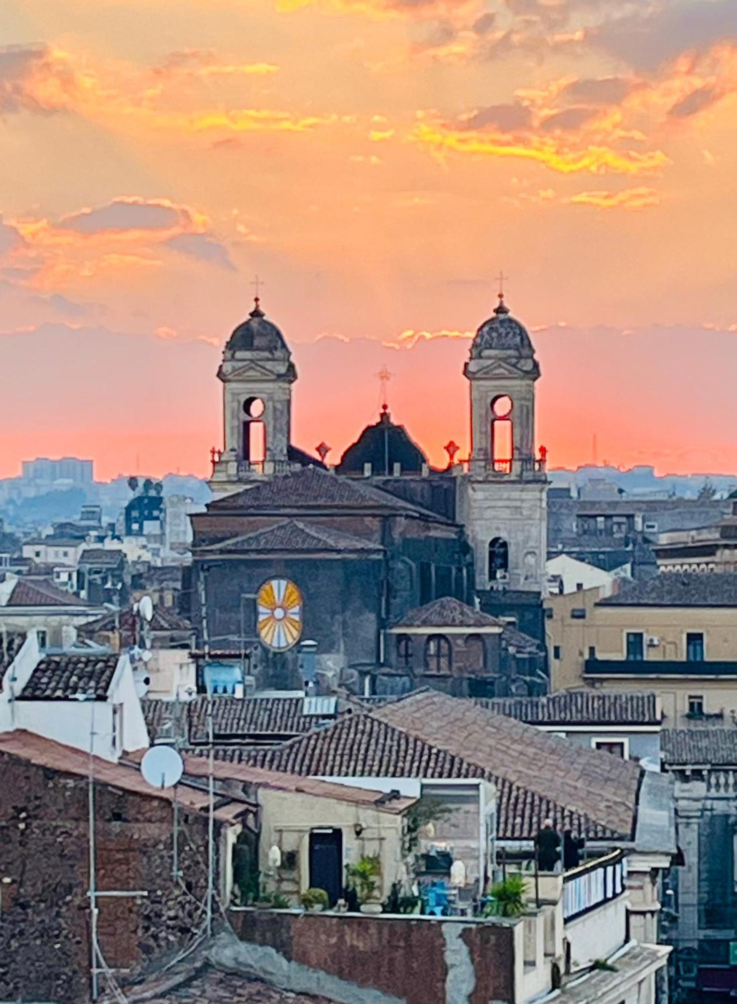 Апартаменты La Terrazza Di Sant'Agata Катания Экстерьер фото