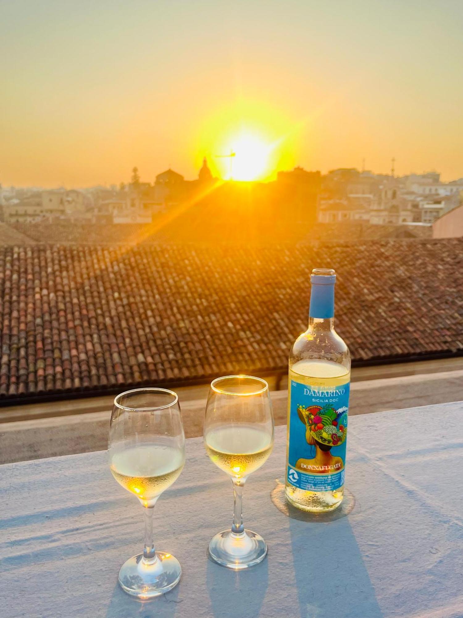 Апартаменты La Terrazza Di Sant'Agata Катания Экстерьер фото