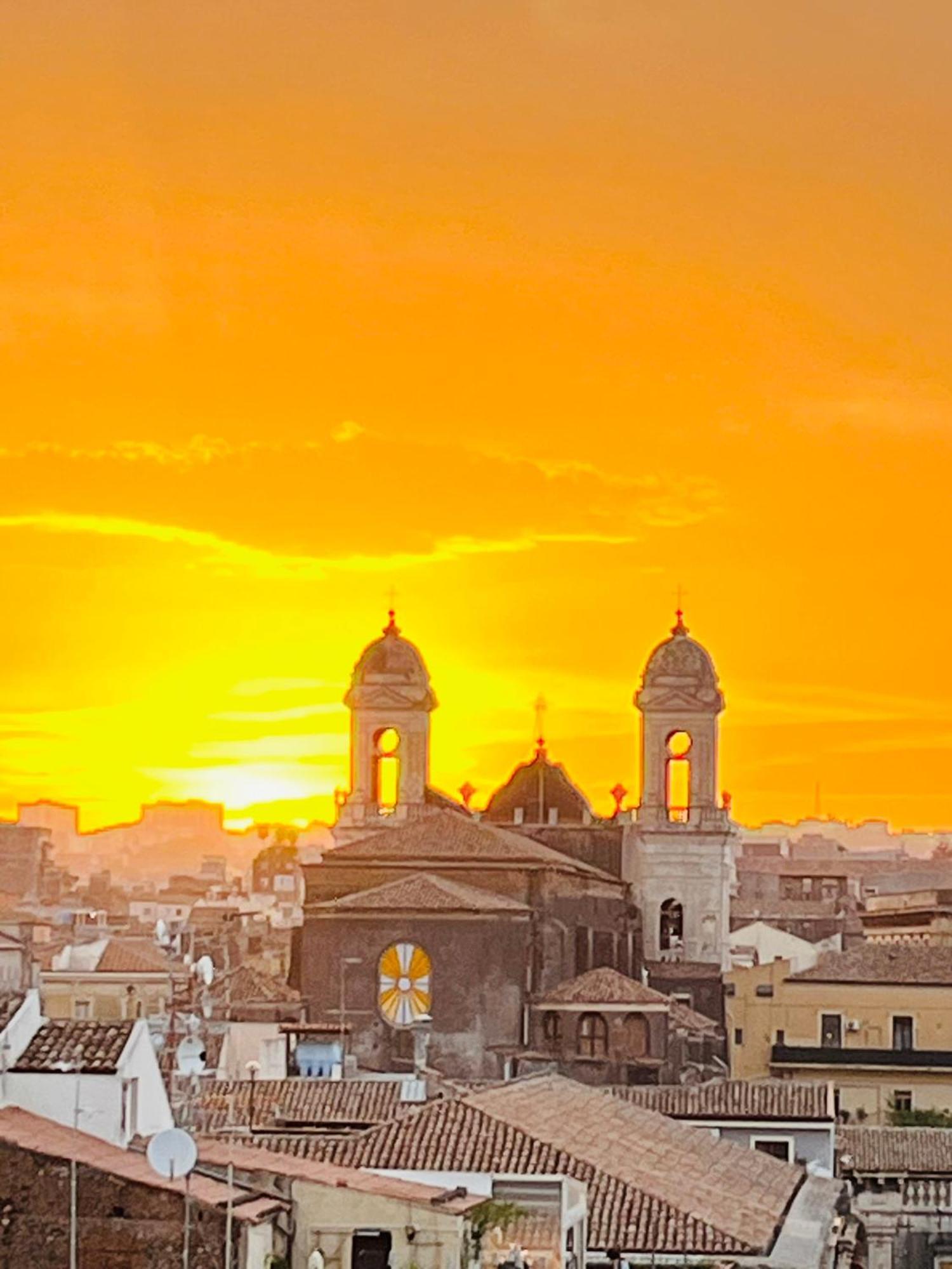Апартаменты La Terrazza Di Sant'Agata Катания Экстерьер фото